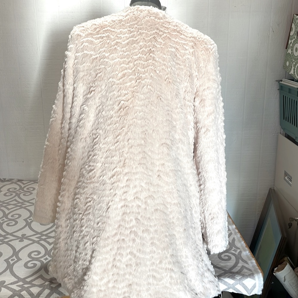 Faux Fur Jacket - Picture 3 of 5